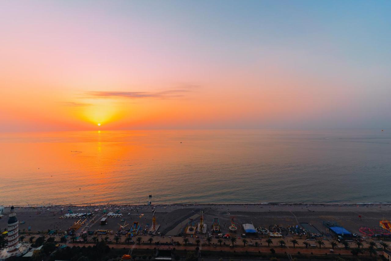 Orbi City Hotel Sea View Batumi Exterior photo